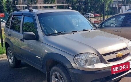 Chevrolet Niva I рестайлинг, 2017 год, 835 500 рублей, 2 фотография