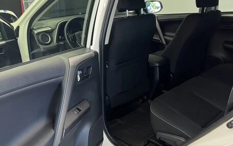 Toyota RAV4, 2015 год, 2 800 000 рублей, 12 фотография