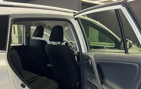 Toyota RAV4, 2015 год, 2 800 000 рублей, 13 фотография