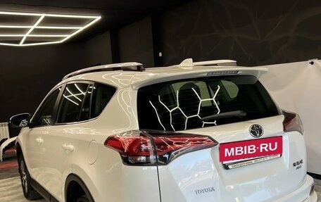 Toyota RAV4, 2015 год, 2 800 000 рублей, 8 фотография