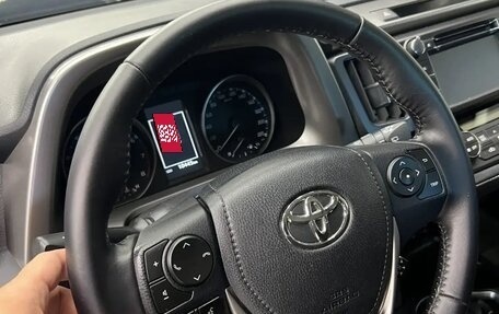 Toyota RAV4, 2015 год, 2 800 000 рублей, 10 фотография