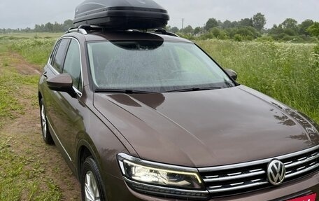 Volkswagen Tiguan II, 2018 год, 2 600 000 рублей, 5 фотография