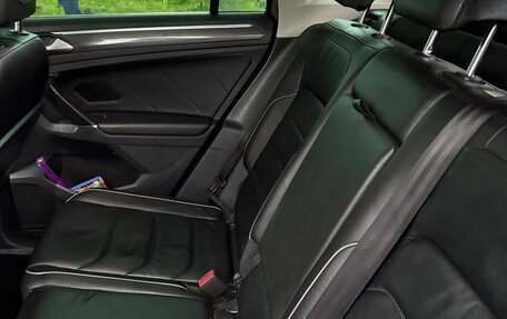 Volkswagen Tiguan II, 2018 год, 2 600 000 рублей, 12 фотография