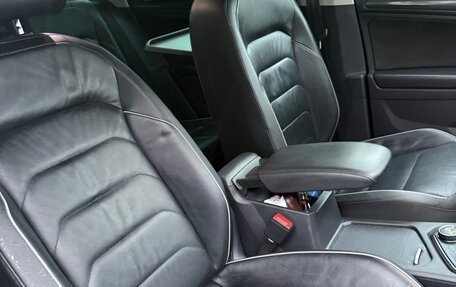 Volkswagen Tiguan II, 2018 год, 2 600 000 рублей, 23 фотография