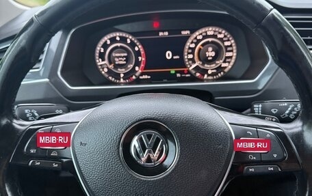 Volkswagen Tiguan II, 2018 год, 2 600 000 рублей, 35 фотография