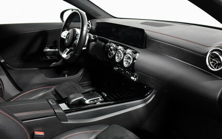 Mercedes-Benz CLA, 2020 год, 2 947 890 рублей, 13 фотография