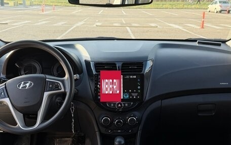Hyundai Solaris II рестайлинг, 2014 год, 980 000 рублей, 10 фотография