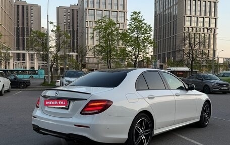 Mercedes-Benz E-Класс, 2018 год, 3 360 000 рублей, 4 фотография