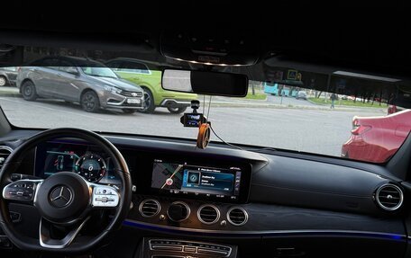 Mercedes-Benz E-Класс, 2018 год, 3 360 000 рублей, 13 фотография