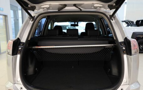 Toyota RAV4, 2017 год, 2 500 000 рублей, 11 фотография