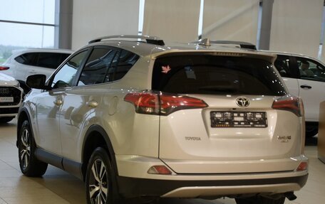 Toyota RAV4, 2017 год, 2 500 000 рублей, 12 фотография