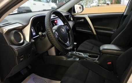 Toyota RAV4, 2017 год, 2 500 000 рублей, 16 фотография