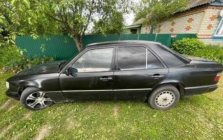 Mercedes-Benz E-Класс, 1993 год, 190 000 рублей, 3 фотография