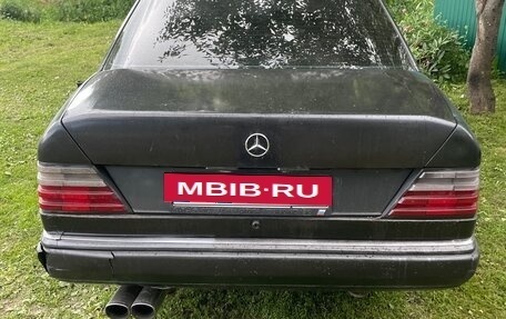 Mercedes-Benz E-Класс, 1993 год, 190 000 рублей, 4 фотография
