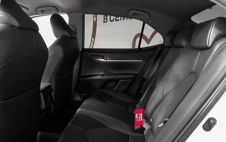 Toyota Camry, 2020 год, 3 160 000 рублей, 10 фотография