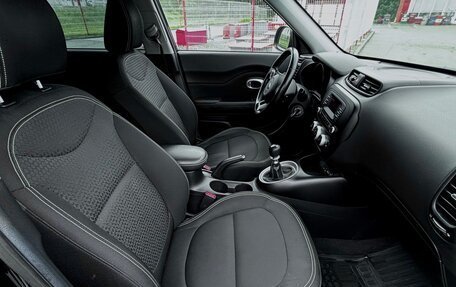 KIA Soul II рестайлинг, 2014 год, 898 000 рублей, 21 фотография