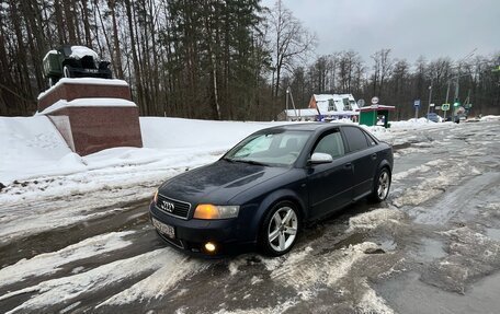Audi A4, 2004 год, 900 000 рублей, 3 фотография
