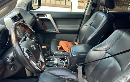 Toyota Land Cruiser Prado 150 рестайлинг 2, 2010 год, 2 050 000 рублей, 5 фотография