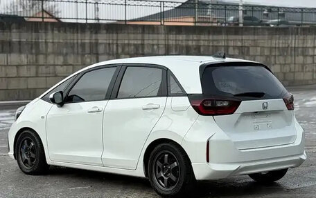 Honda Fit, 2022 год, 980 010 рублей, 8 фотография