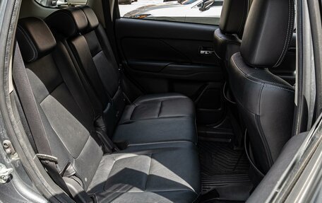 Mitsubishi Outlander III рестайлинг 3, 2018 год, 1 979 000 рублей, 5 фотография