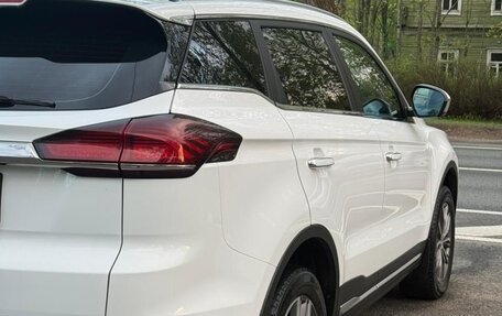Geely Atlas, 2023 год, 1 850 000 рублей, 5 фотография