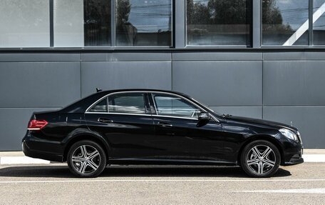 Mercedes-Benz E-Класс, 2015 год, 1 674 000 рублей, 5 фотография