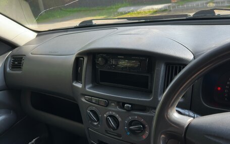 Toyota Probox I, 2002 год, 355 000 рублей, 8 фотография