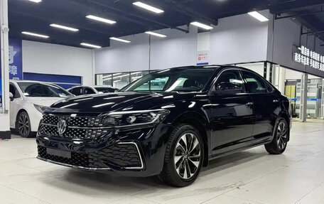 Volkswagen Passat B8 рестайлинг, 2023 год, 2 195 000 рублей, 1 фотография
