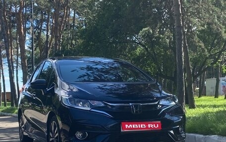 Honda Fit III, 2018 год, 1 200 000 рублей, 1 фотография