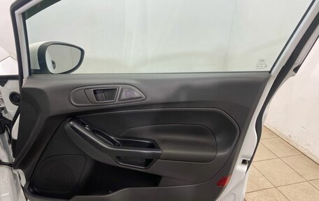 Ford Fiesta, 2017 год, 569 000 рублей, 15 фотография