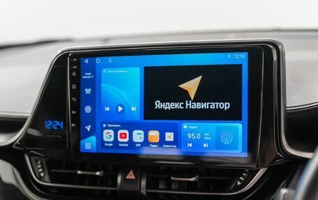 Toyota C-HR I рестайлинг, 2017 год, 1 849 000 рублей, 13 фотография