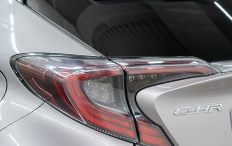 Toyota C-HR I рестайлинг, 2017 год, 1 849 000 рублей, 22 фотография