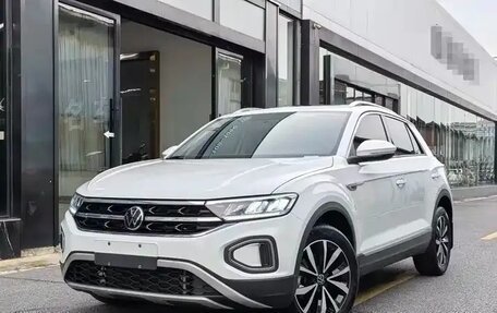 Volkswagen T-Roc I, 2023 год, 1 985 011 рублей, 1 фотография