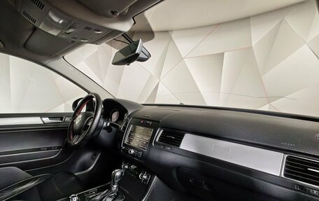 Volkswagen Touareg III, 2011 год, 1 279 000 рублей, 13 фотография