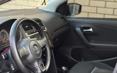 Volkswagen Polo VI (EU Market), 2012 год, 850 000 рублей, 6 фотография