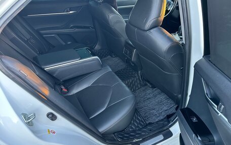 Toyota Camry, 2019 год, 2 780 000 рублей, 28 фотография