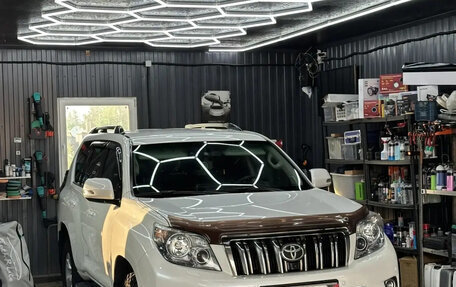 Toyota Land Cruiser Prado 150 рестайлинг 2, 2011 год, 3 100 000 рублей, 1 фотография