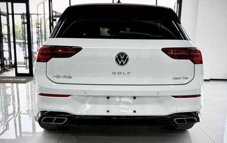 Volkswagen Golf VIII, 2022 год, 1 900 000 рублей, 6 фотография