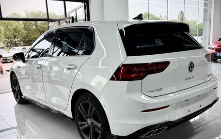 Volkswagen Golf VIII, 2022 год, 1 900 000 рублей, 9 фотография