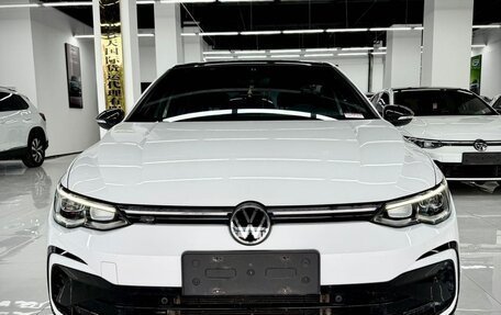 Volkswagen Golf VIII, 2022 год, 1 900 000 рублей, 3 фотография