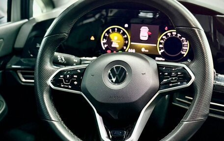 Volkswagen Golf VIII, 2022 год, 1 900 000 рублей, 11 фотография