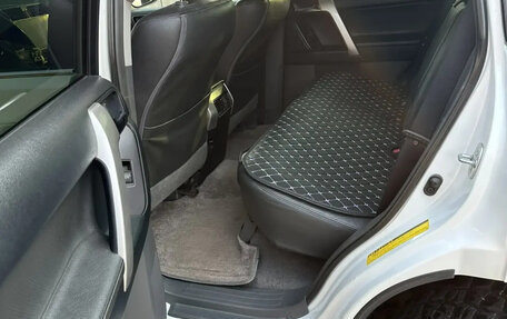 Toyota Land Cruiser Prado 150 рестайлинг 2, 2011 год, 3 100 000 рублей, 9 фотография