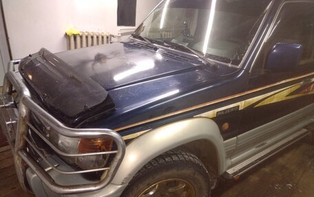 Mitsubishi Pajero III рестайлинг, 1993 год, 450 000 рублей, 4 фотография