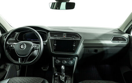 Volkswagen Tiguan II, 2019 год, 2 499 700 рублей, 14 фотография