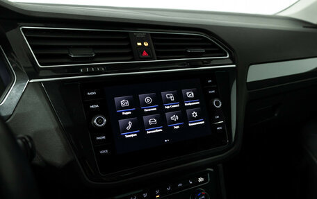Volkswagen Tiguan II, 2019 год, 2 499 700 рублей, 17 фотография