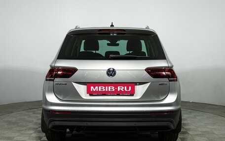 Volkswagen Tiguan II, 2019 год, 2 499 700 рублей, 7 фотография