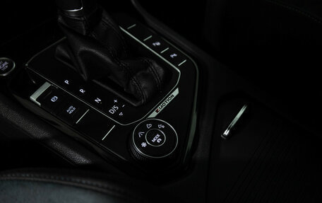 Volkswagen Tiguan II, 2019 год, 2 499 700 рублей, 21 фотография