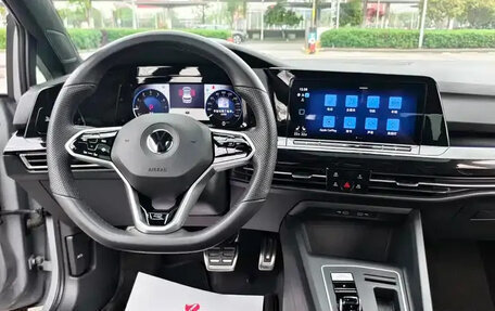 Volkswagen Golf VIII, 2023 год, 1 500 100 рублей, 15 фотография