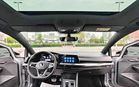 Volkswagen Golf VIII, 2023 год, 1 500 100 рублей, 21 фотография