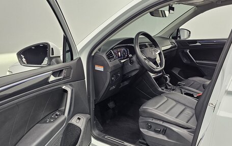 Volkswagen Tiguan II, 2023 год, 3 100 000 рублей, 8 фотография